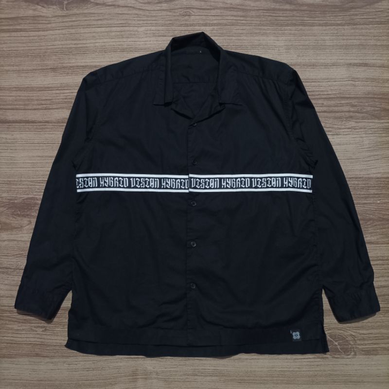 kemeja GU VISION Hybrid x Aerosyn-Lex Mestrovic