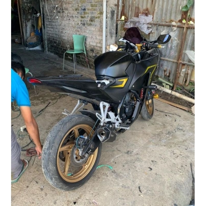 BODY BELAKANG MODEL V1 CUSTOM CBR LOKAL 150 K45 K45A CBR 250 K33 PREMIUM PRESISI