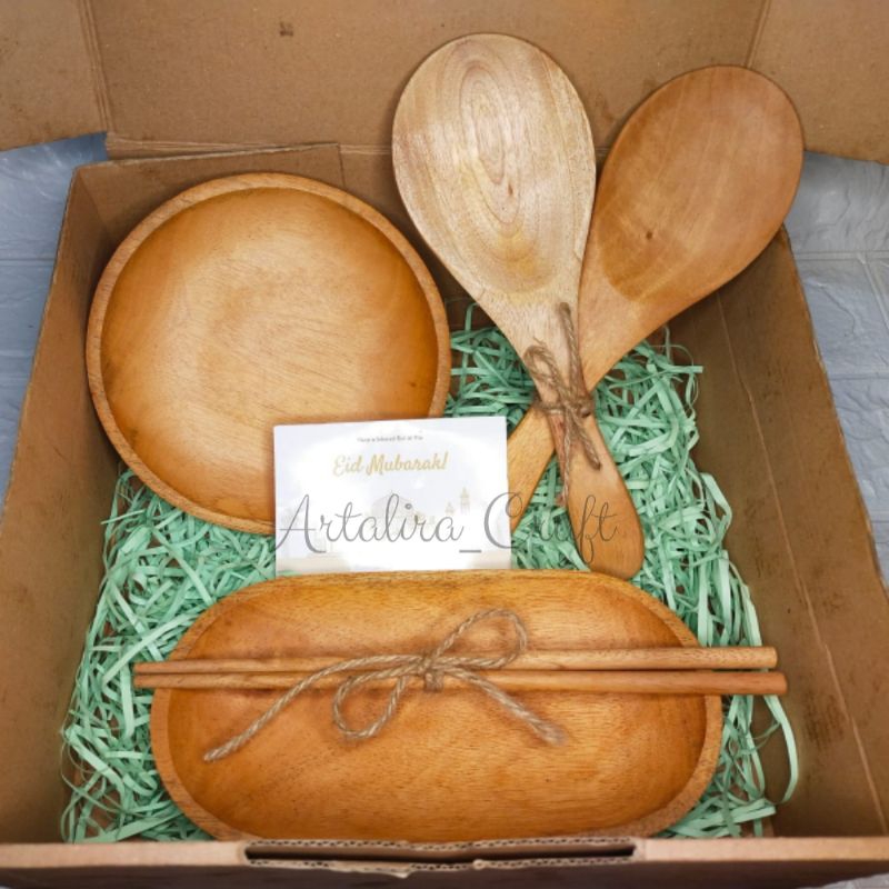 

Hampers Lebaran / Hampers Ulang Tahun / Hampers Nikah / Sovenir