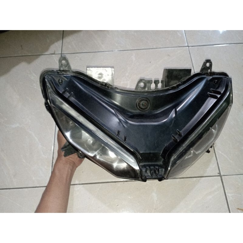 LAMPU/REFLEKTOR DEPAN HONDA CBR 250 RR