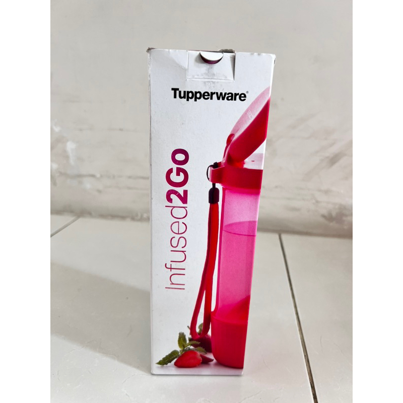 infused 2 go tupperware/ botol infused water