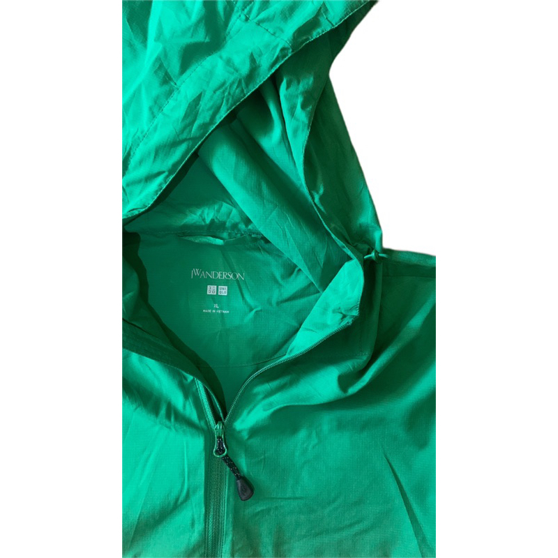 Jaket Parka UNIQLO x Jw Anderson