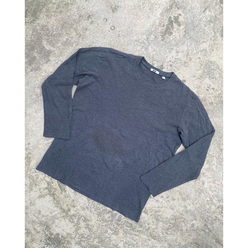 KAOS LENGAN PANJANG UNIQLO SECOND BRANDED ORIGINAL