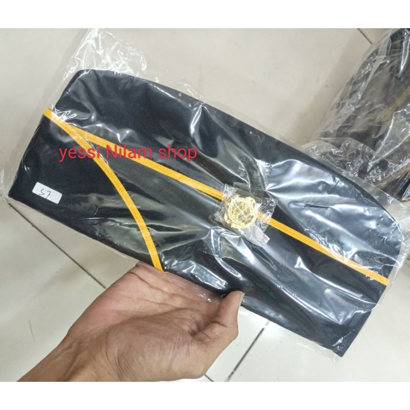 topi mut kejaksaan plus pin