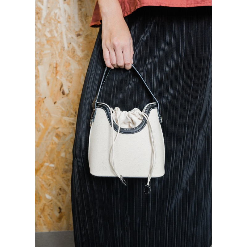 KOOZEE - MIA BAG - TAS SELEMPANG CANVAS WANITA