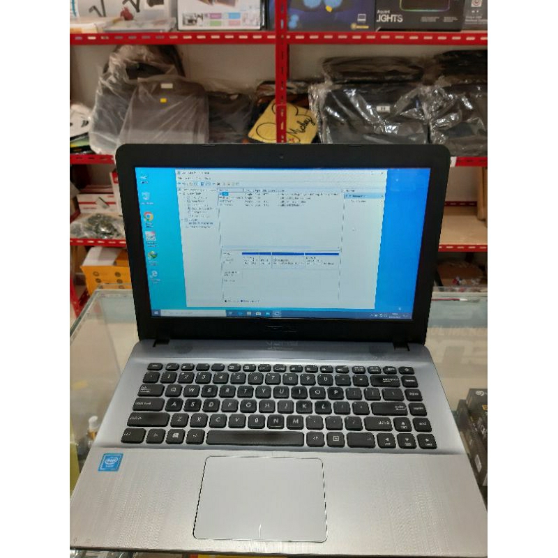 LAPTOP SECOND ASUS X441N
