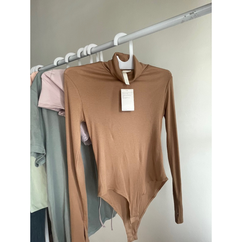 H&m Brown Turtleneck