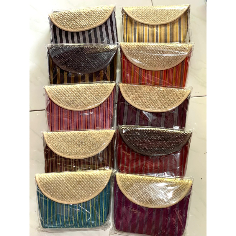 Dompet souvenir lurik tutup pandan (motif di kirim radom)