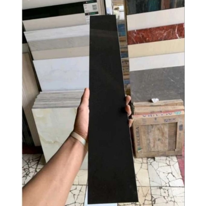 List Plint Granit 60x10  Polos Hitam Glossy