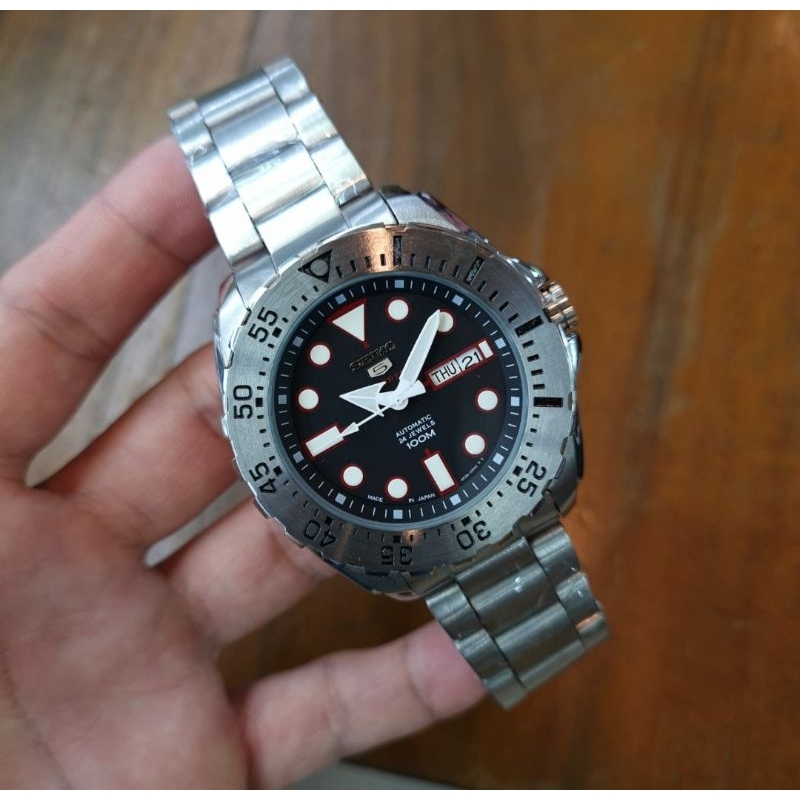 Jam Pria Seiko 5 Sport 24 Jewels Automatic 45mm