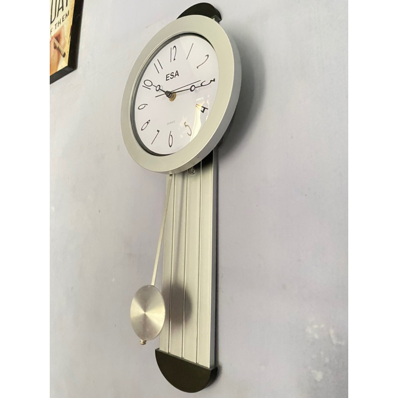 Jam dinding bandul classic simple elegan silver esa besar 54cm