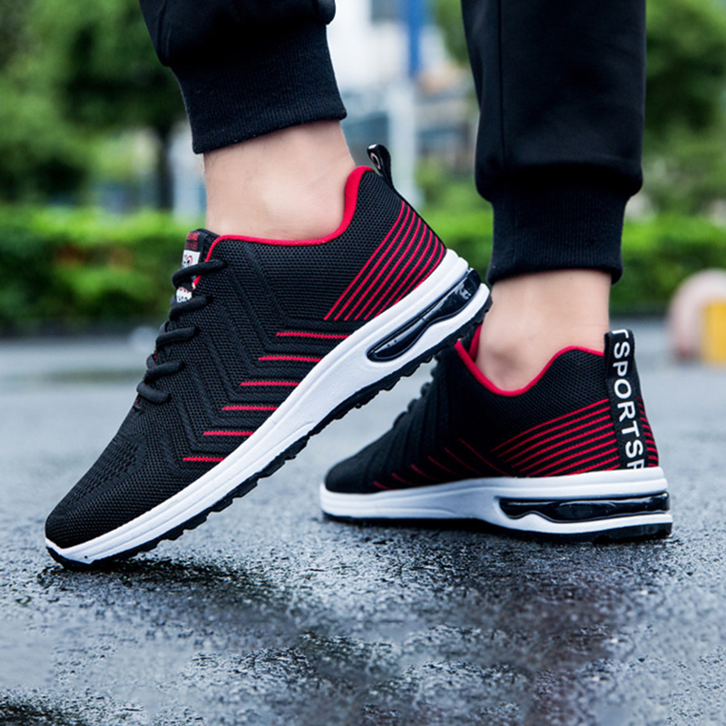 Highland Sepatu Pria Sneakers Fashion Kekinian Casual Sport Running Shoes Sepatu Cowok Sekolah Kuliah Kerja MR506