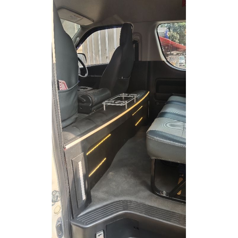 meja Minibar untuk tempat minum,tisu,mic karaoke Hiace commuter