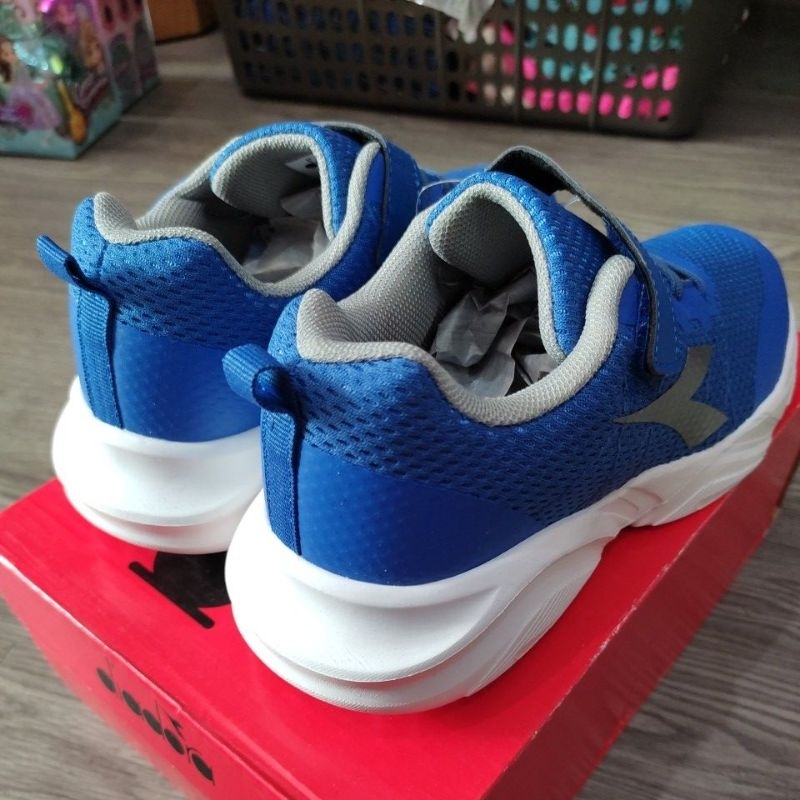 Sepatu Diadora Fomed JR