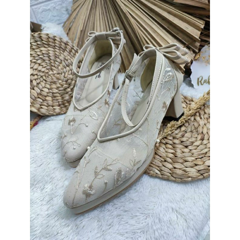 Sepatu wedding pesta Cantik  Vilena Cream 7cm Tahu