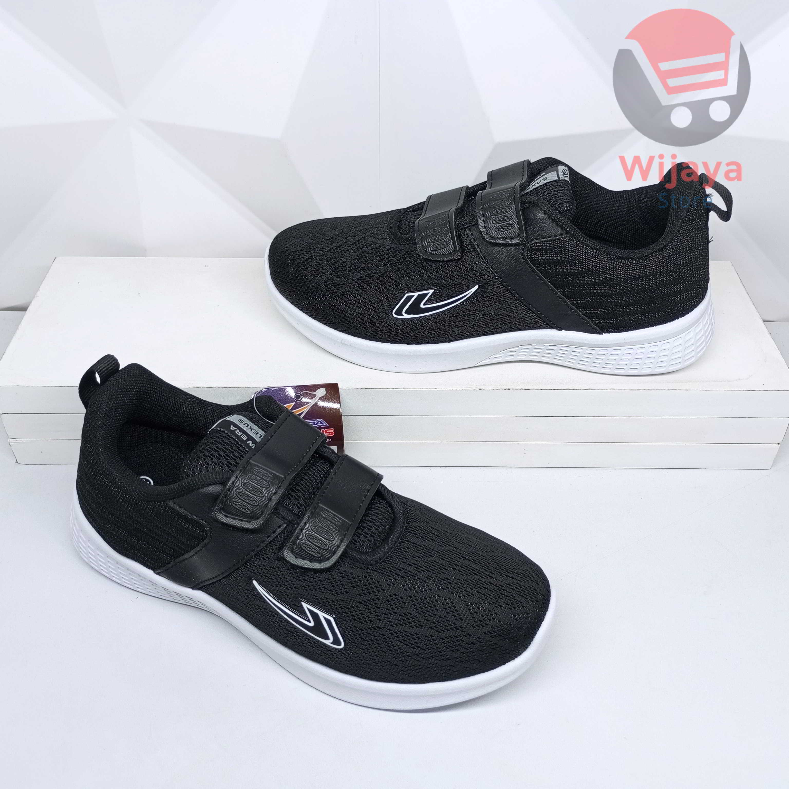 Sepatu Sekolah Anak New Era 33-36 Desain Sneaker Hitam Polos Putih dengan Strap Velcro dan Magnet yang Praktis CINDY CRISTAL MAGNETI ROSA MAGNUM ALISA