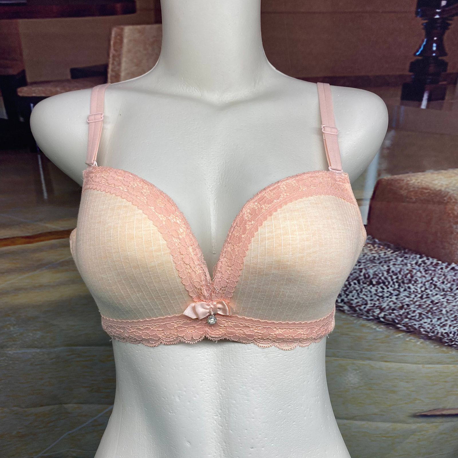 BRA/ BH WANITA 2223# TIDAK ADA KAWAT, BUSA SEDANG SIZE 34-38