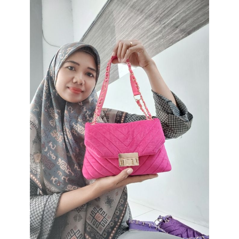 Ayumi Suede Bag Tas Bludru Wanita