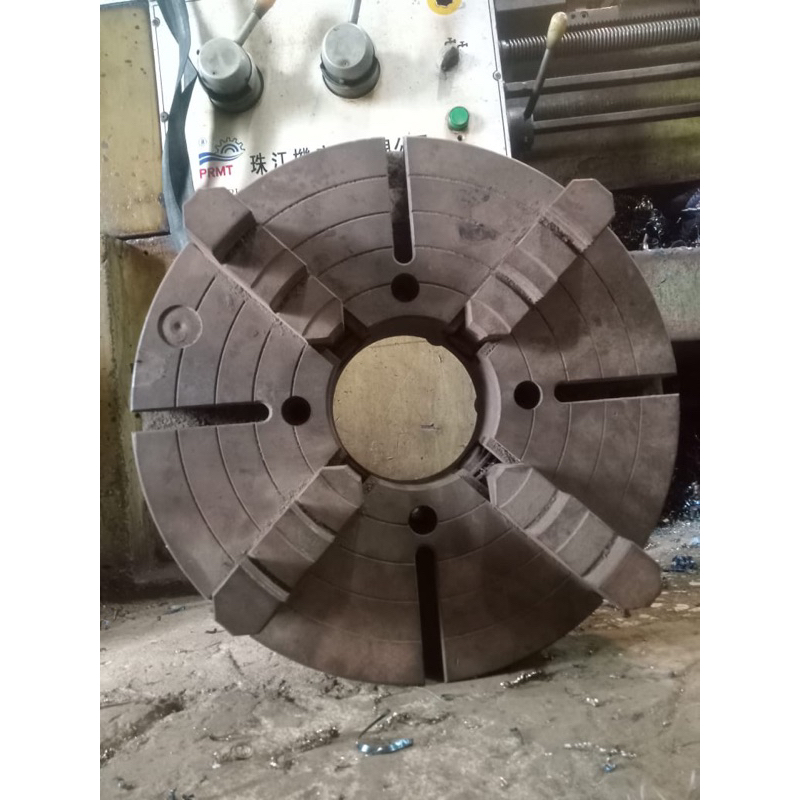 Clow bubut 16 inchi Chuck 4 Made in Taiwan