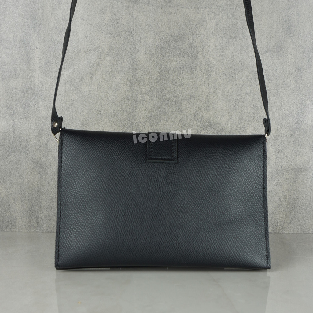 Miniso Dompet Handphone Horizontal Dengan Ring Besi Termasuk Tali Panjang / Solid Color Horizontal Cellphone Pouch