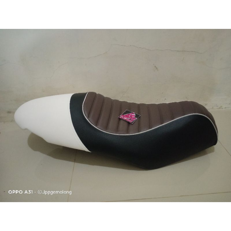 Jok Scoopy karbu fi New Caferace single seat - Jok Honda Scoopy Modifikasi - Jok motor Scoopy tinggal pasang