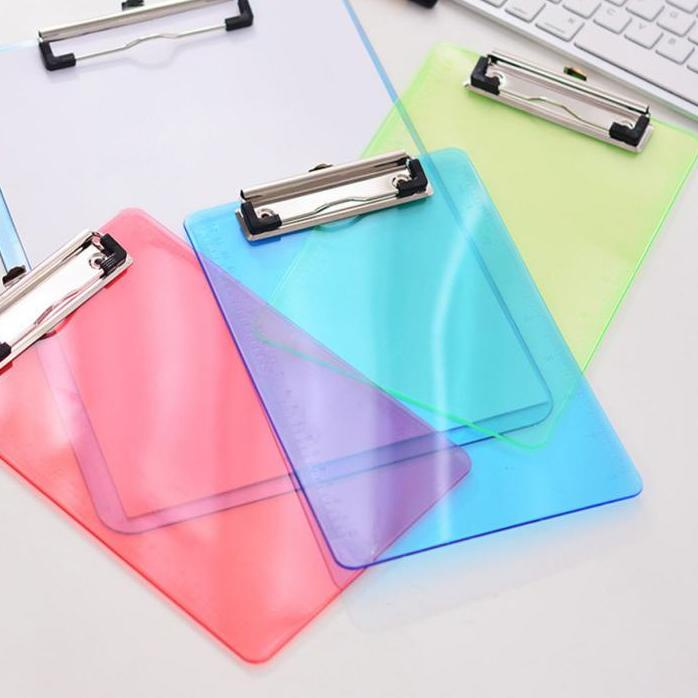 

Clipboard / Papan Jalan / Dada ukuran Folio Bahan Plastik