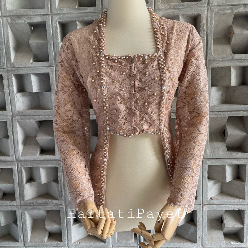 Kebaya Kutubaru Mutiara / Kebaya Kutu Baru Brokat Modern