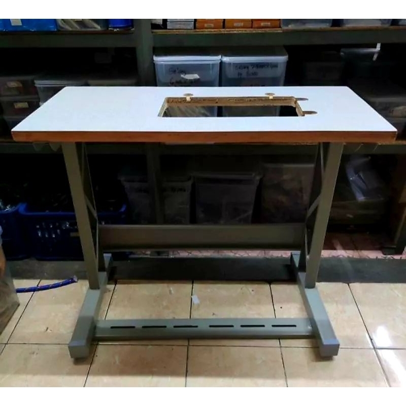 MEJA DAN KAKI(T)MESIN JAHIT KECIL BUTTERFLY/MESIN HITAM