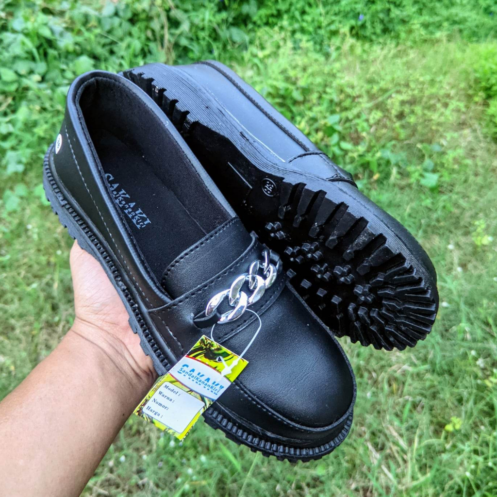 SAKAKI - Sepatu Docmart Slip On Wanita Loafers Mewah Dan Elegant - BLACK