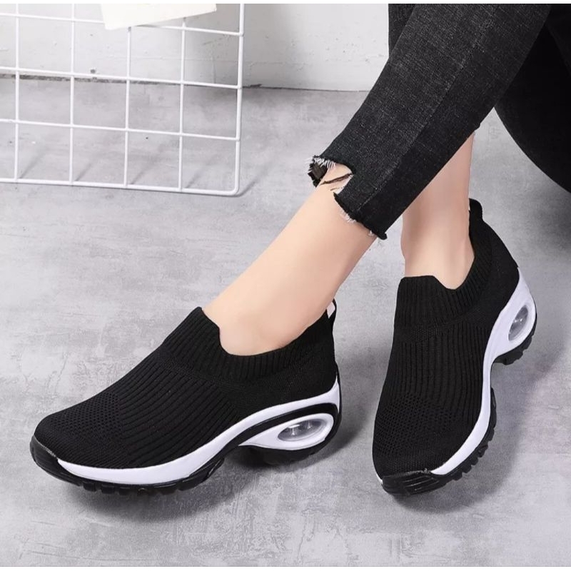 Sepatu Slip On Rajut Import Wanita Kuliah Kerja Sport Tampa Tali Trendy