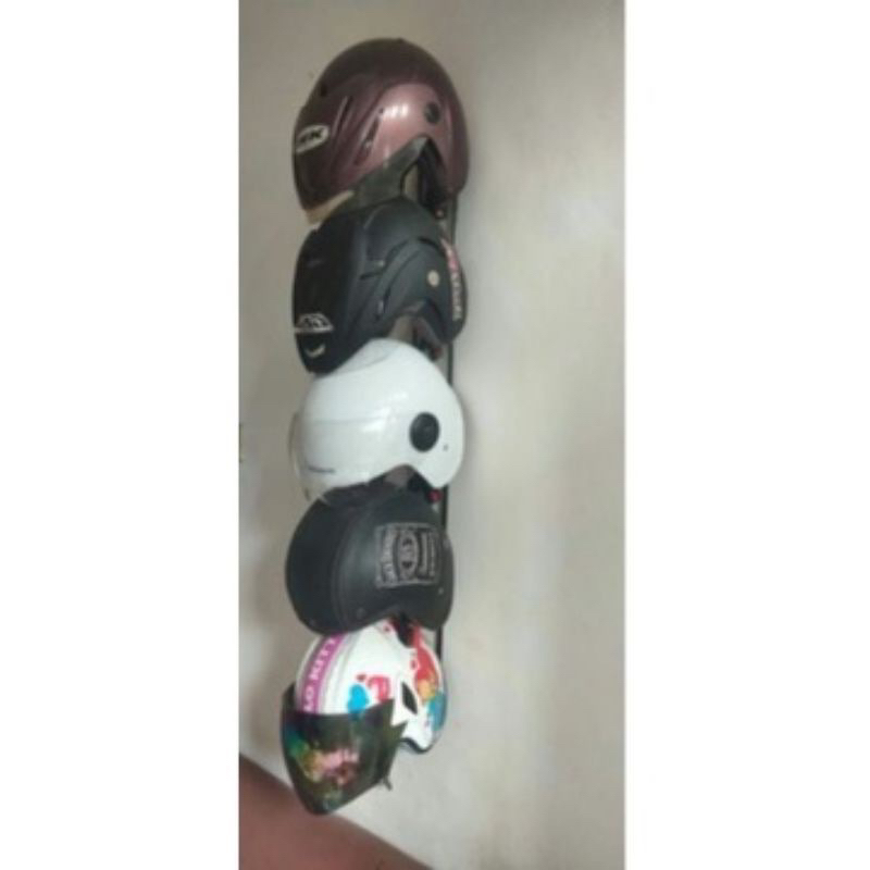 rak helm / gantungan helm / rak helm susun
