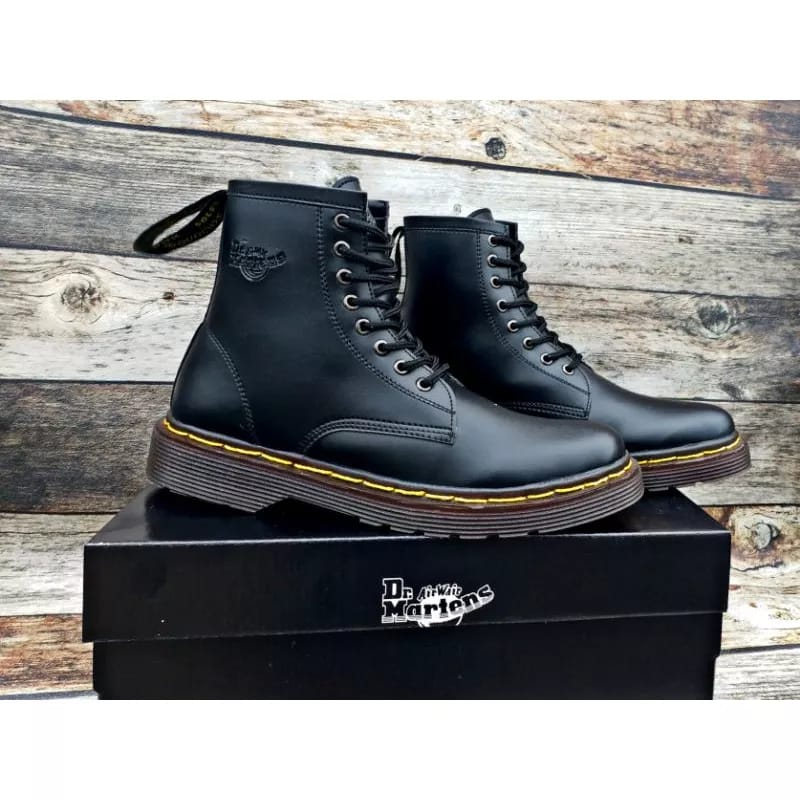 Sepatu Boot Pria Boots Casual Kulit Asli Docmart Like Dr Martens