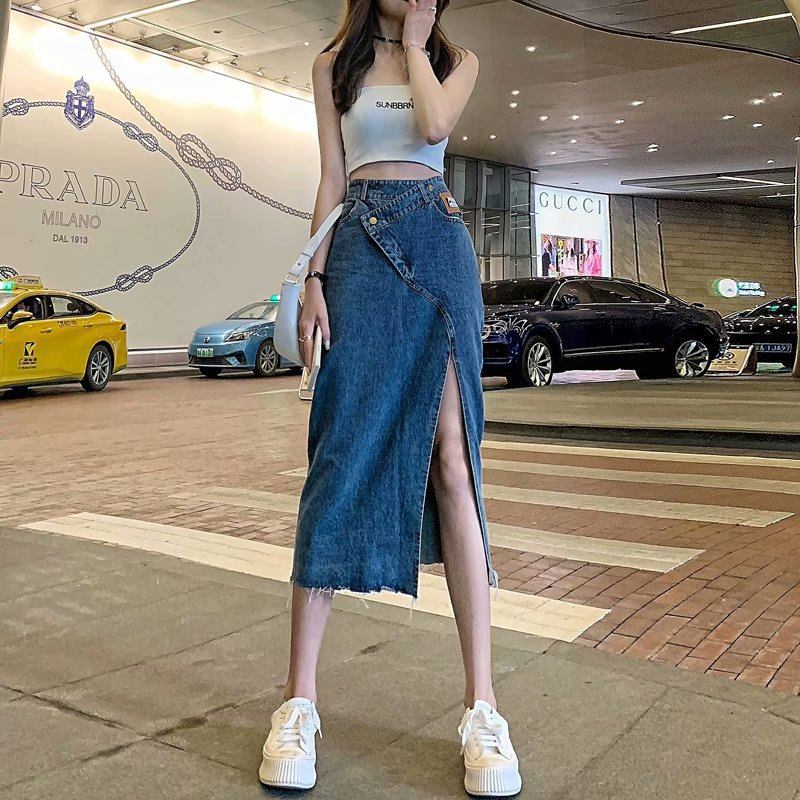 Rok Bawahan Wanita Jeans Denim Midi Coak Belah Modis Kancing Miring