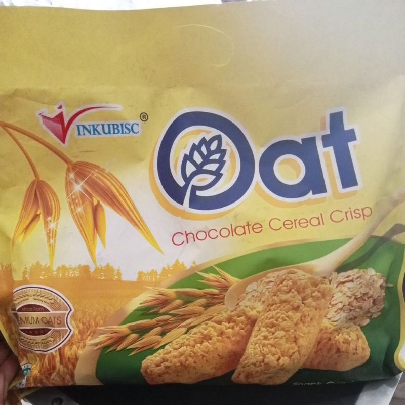 

oat chocolate cereal crisp