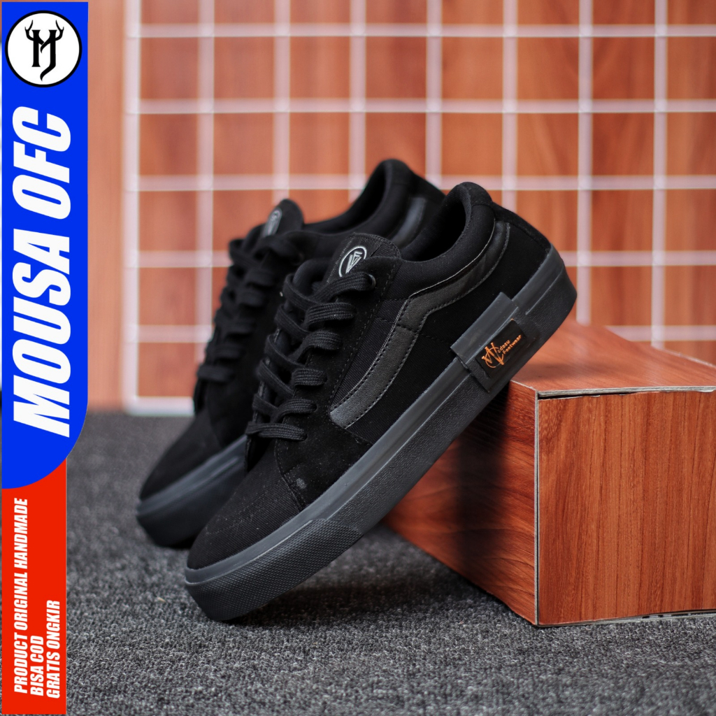 Sepatu Sekolah Kuliah Sneakers Cowok Casual Fashion Ukuran Besar 39-47 Mousa