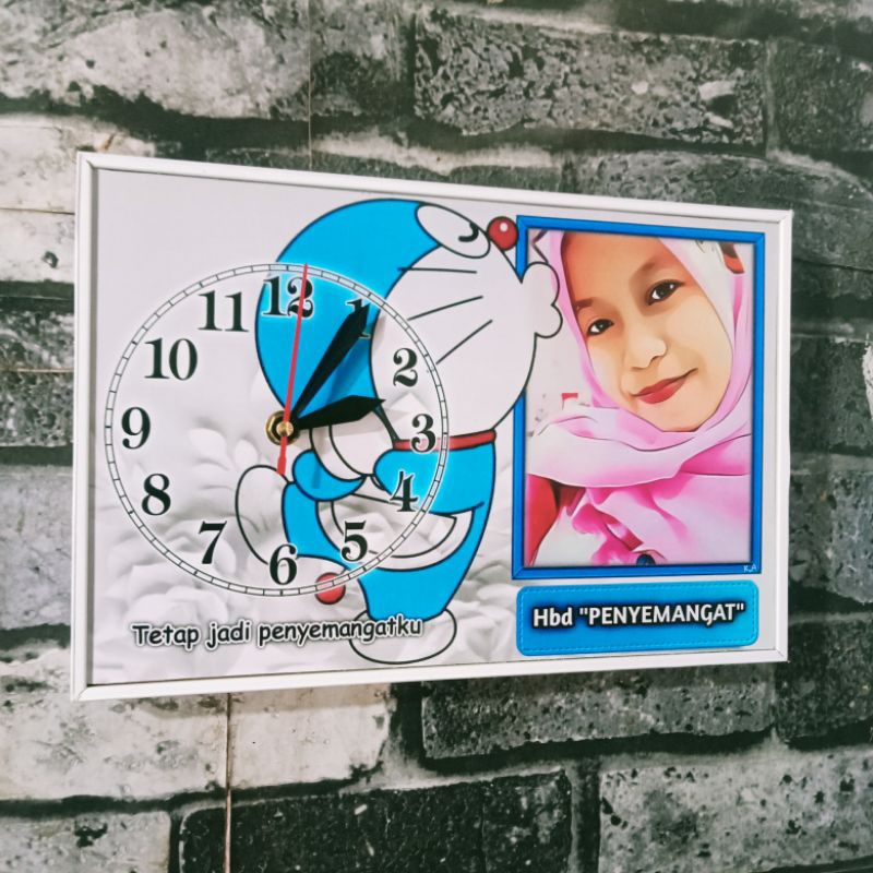 Kado ulang tahun jam dinding foto custom + bingkai