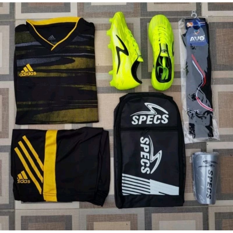 Sepatu bola anak Sepatu bola junior paket komplit