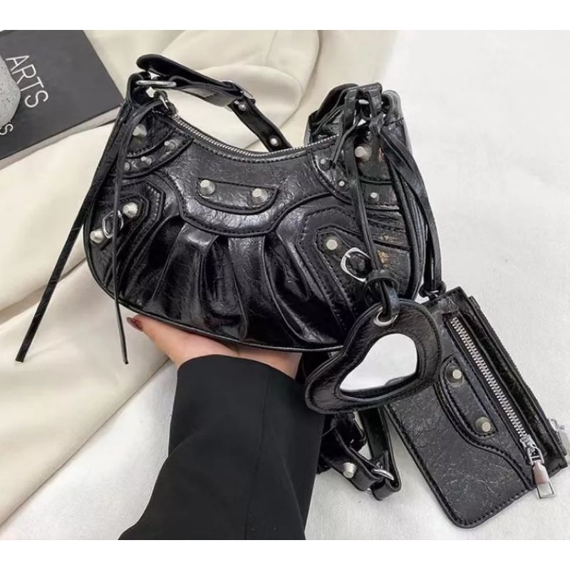 Tas Fashion - Cagole Half Moon Balenn (Black)