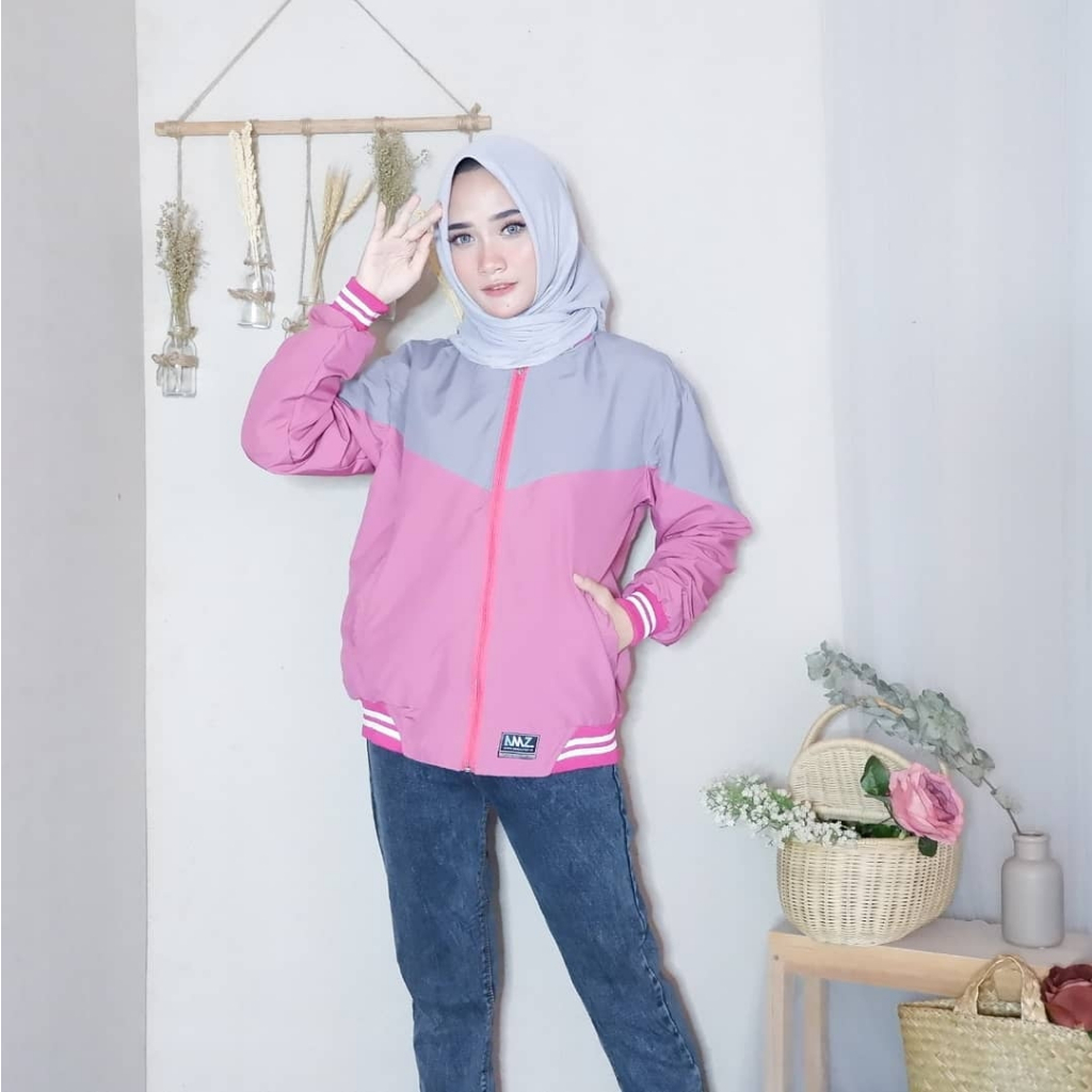 Jaket Parasut Wanita Bolak Balik Waterproof Ping