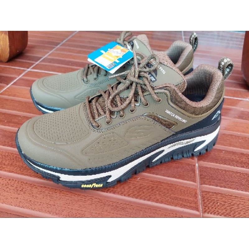 NEW Skechers men archfit goodyear man trail road hill casual hiking camping kemping sneakers