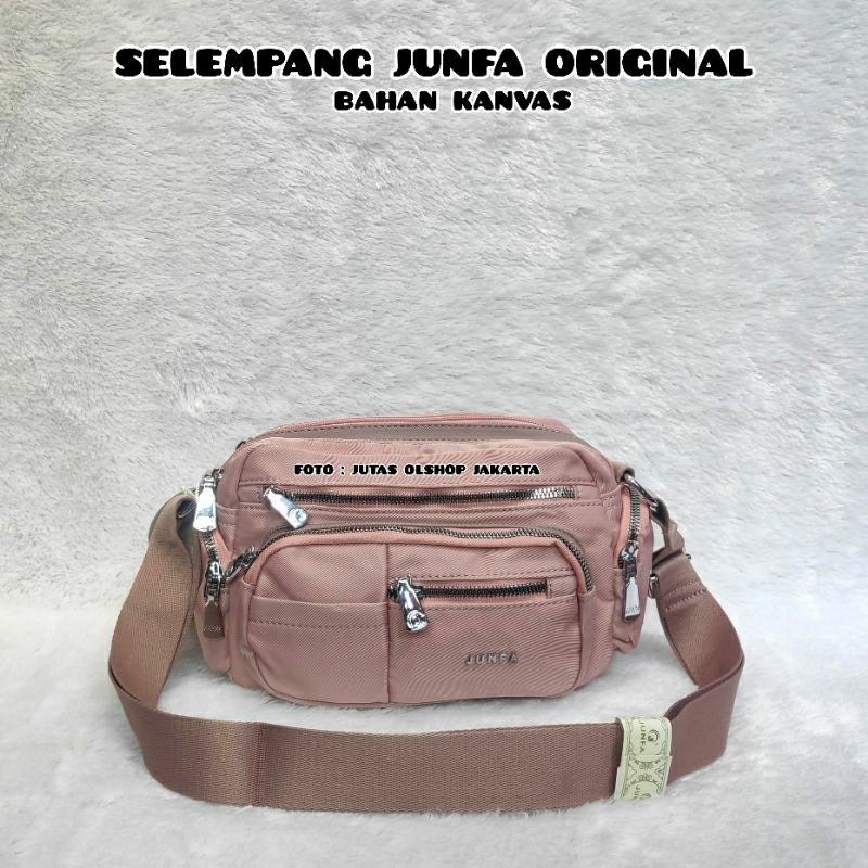 TAS SELEMPANG JUNFA 9955-515 BAHAN KANVAS HALUS