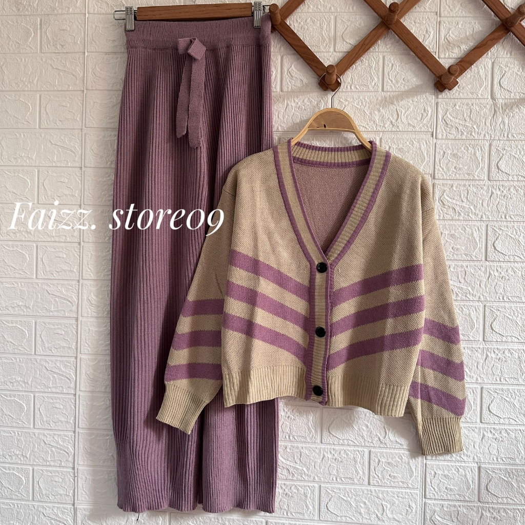 Oneset Karamoy Cardigan Crop Rajut V-Neck Kancing Motif Tiga Garis