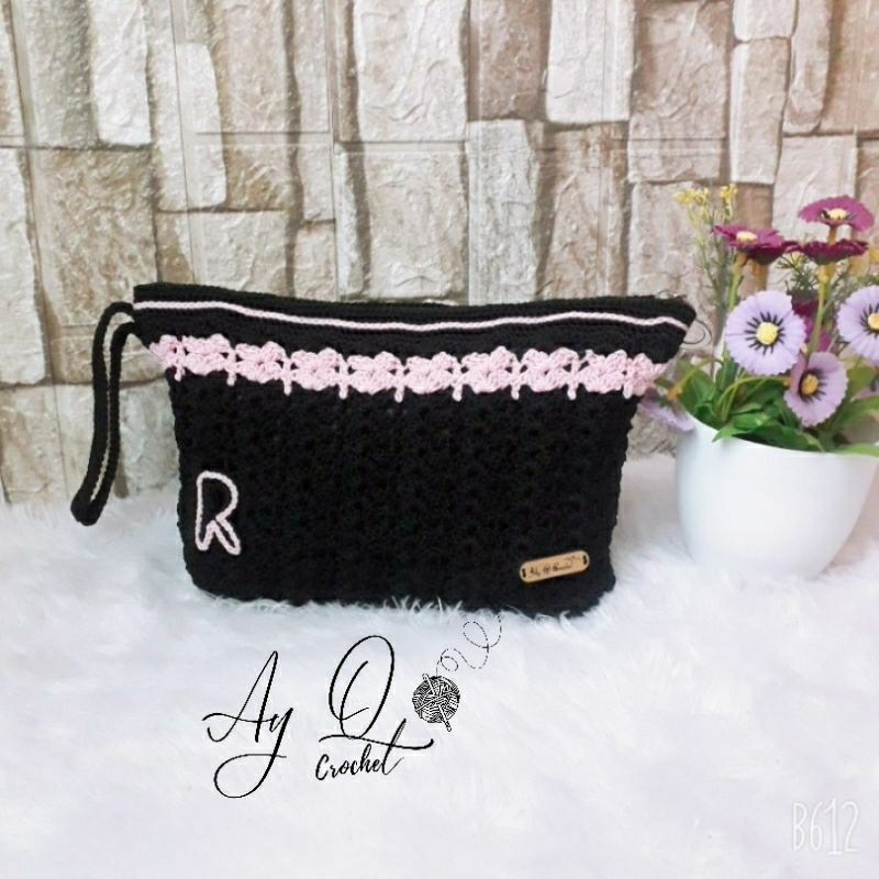 Dompet rajut handmade /dompet makeup /dompet hp