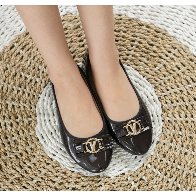 Flatshoes V - Sandal Flatshoes Wanita 5426 (36 - 42)