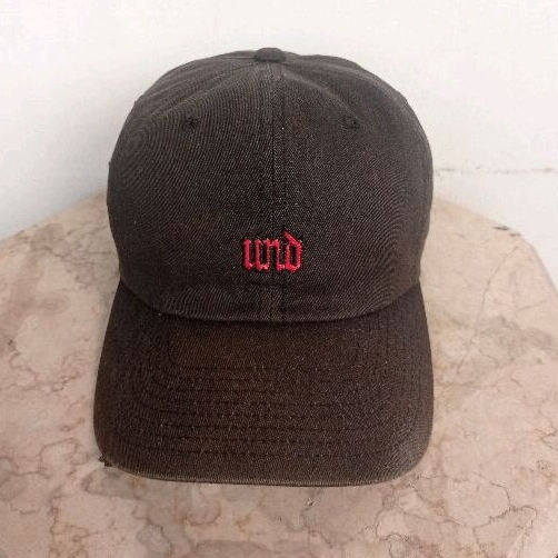 Topi Strap UNDEFEATED Strap Cap