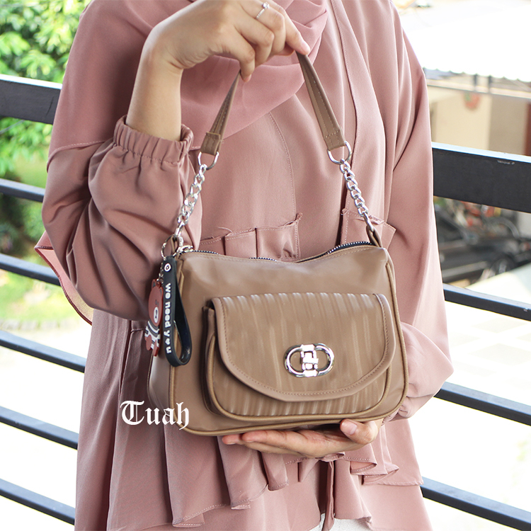 TUAH SLIMBAGS IW - 47 / Tas Selempang Wanita / HARGA GROSIR / Tas Selempang Salur 2 in 1 Series High / Tas Jinjing Wanita / Tas Wanita korean Style / Tas Wanita Terbaru Kekinian &amp; Terlaris