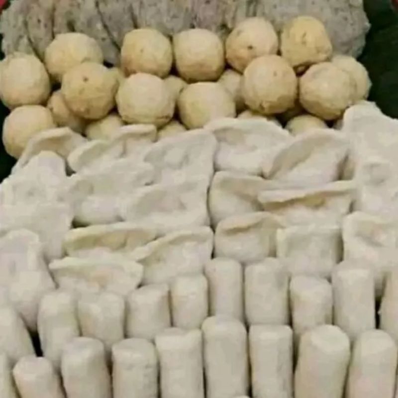 

Pempek Palembang Asli Ikan Tenggiri Paket Pempek Kecil isi 5 pcs + Cuko dibotol