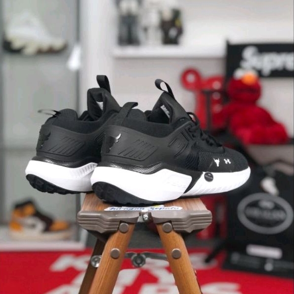 Under Armour Project Rock 5 &quot;Black White&quot;