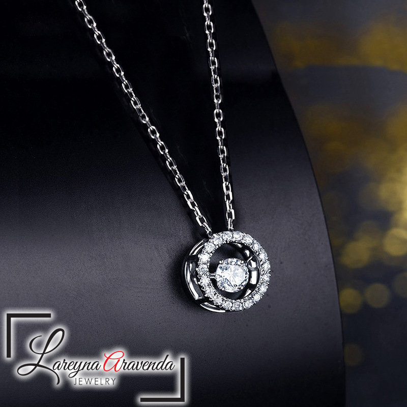 Lareyna Aravenda Kalung Titanium + Liontin Wanita Model Circle Dancing Stone KL055