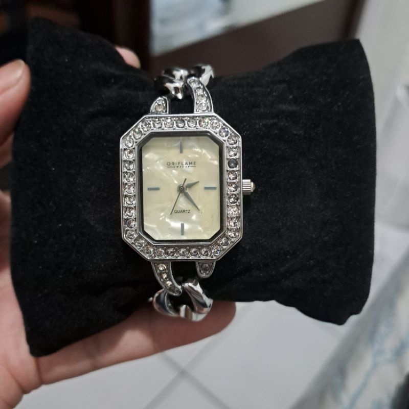 jam tangan oriflame